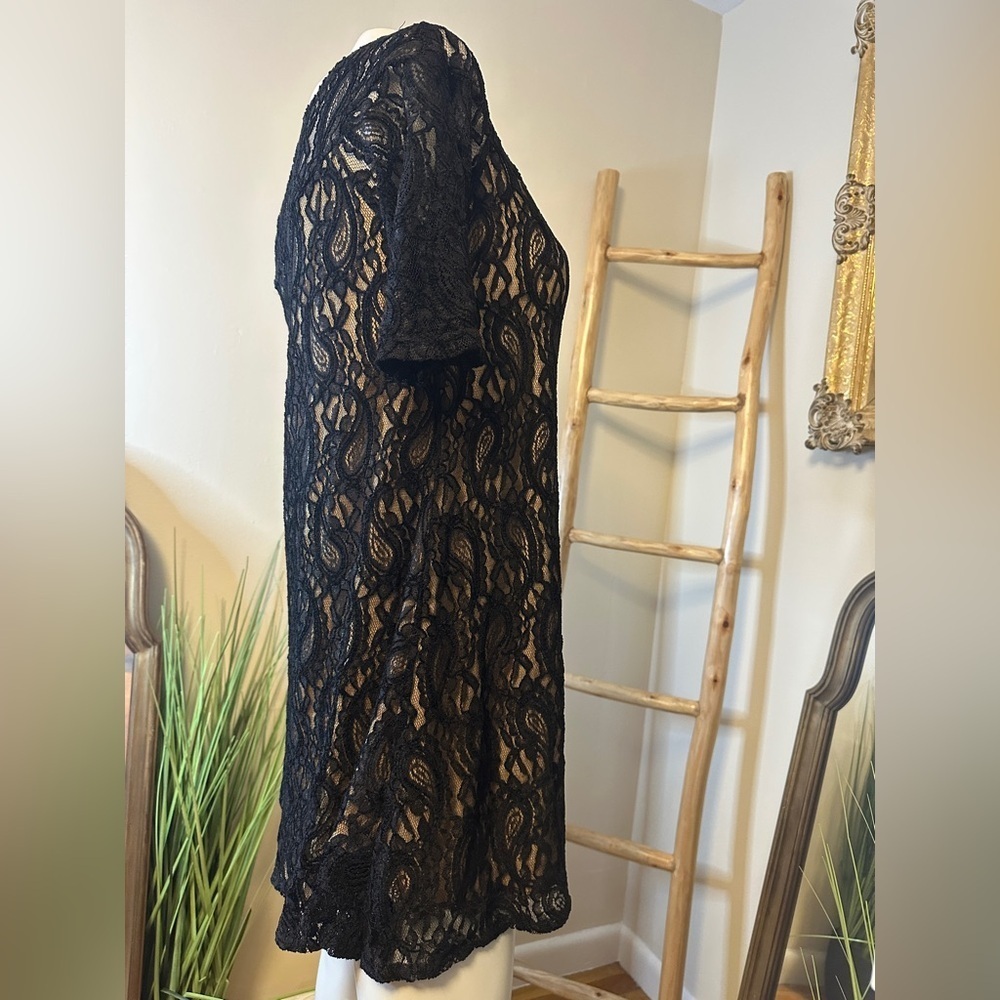 Verducci Little Black Lace Dress Nude Lining Medium - Picture 2 of 6